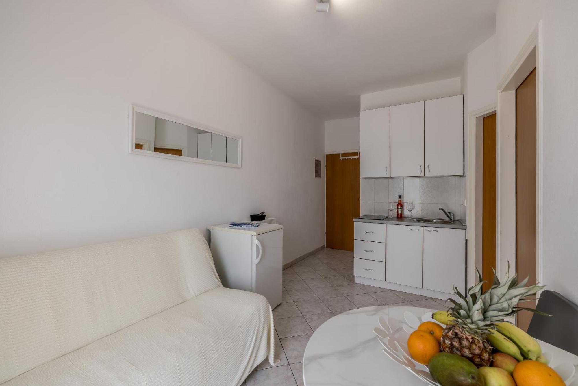 Mediterano Apartments Podstrana Dış mekan fotoğraf
