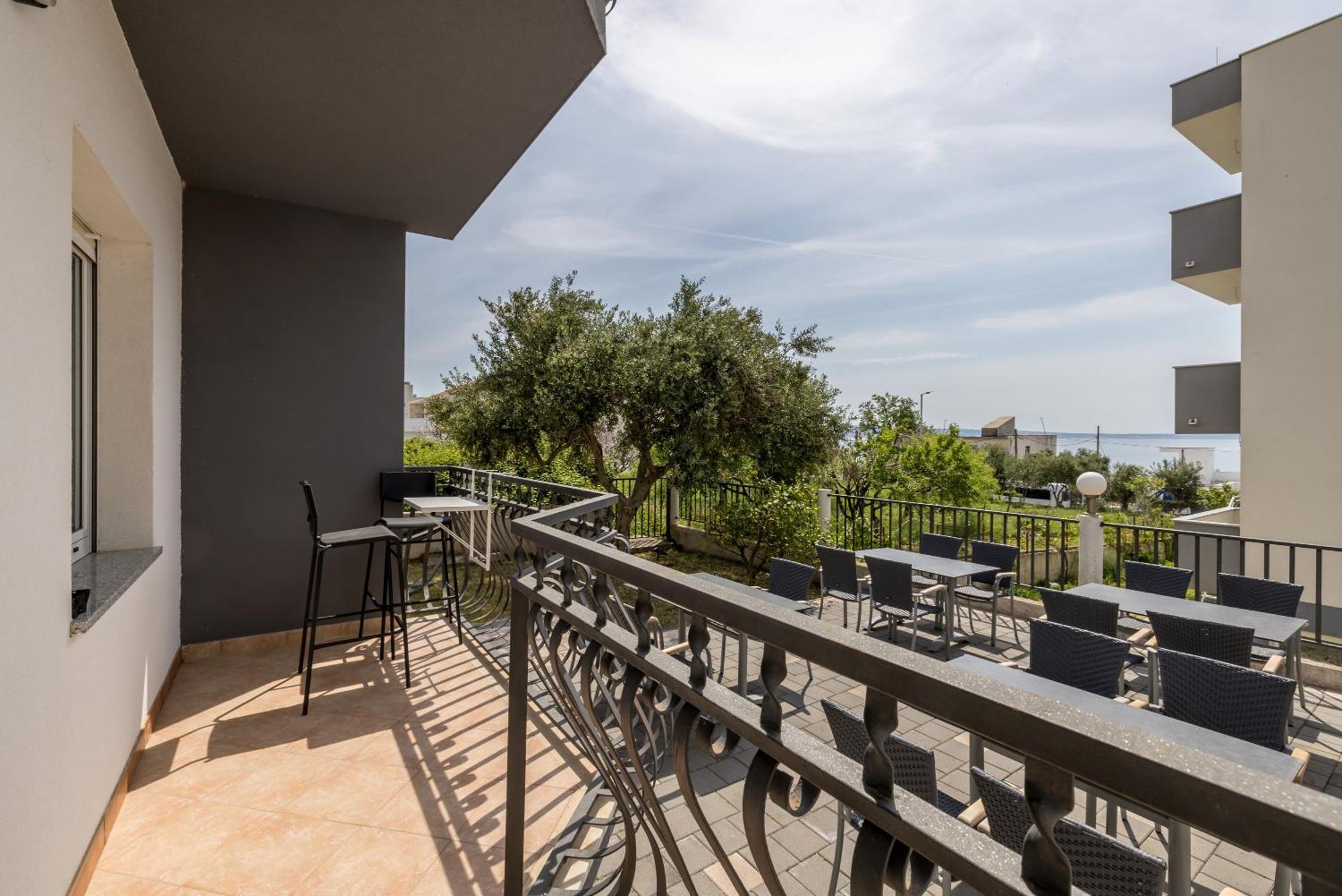 Mediterano Apartments Podstrana Dış mekan fotoğraf